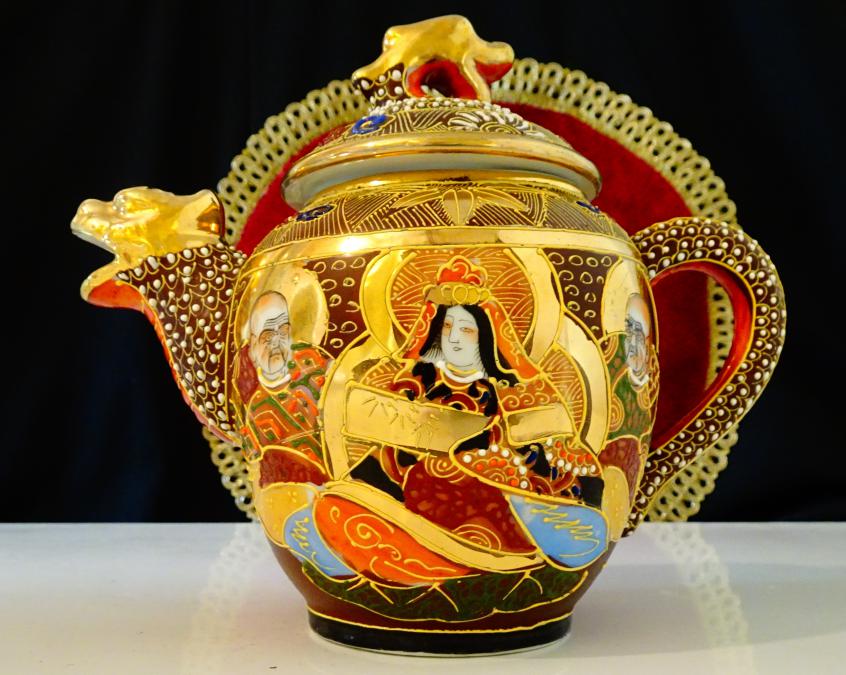 Кана японски порцелан Satsuma, Дракон, злато, 500 мл.