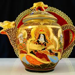 Кана японски порцелан Satsuma, Дракон, злато, 500 мл.