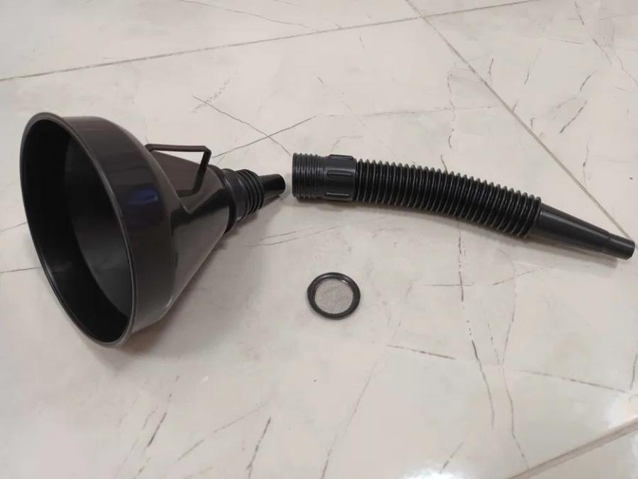 Фуния за гориво 37см, фуния за масло и бензин