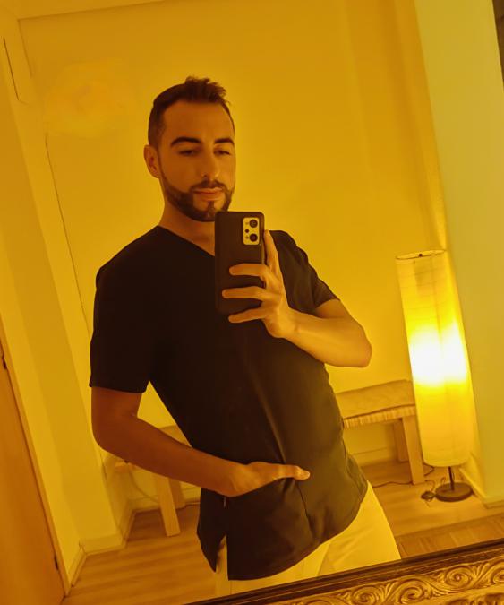 Масажист масаж на адрес