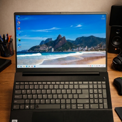 Продавам Lenovo Ideapad V15 G3 I5-1235u 16gb RAM 512gb Nvme 1TB Sata