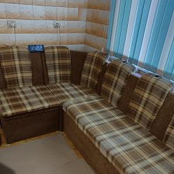 Продавам разтегателен кухненски ъглов диван