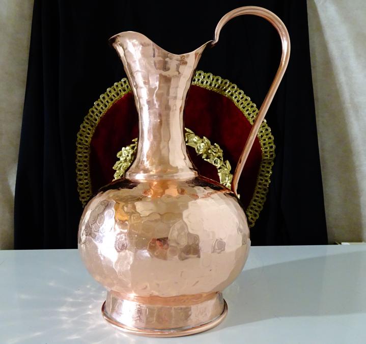 Медна кана за вино 2.5 л., кована чиста червена мед.