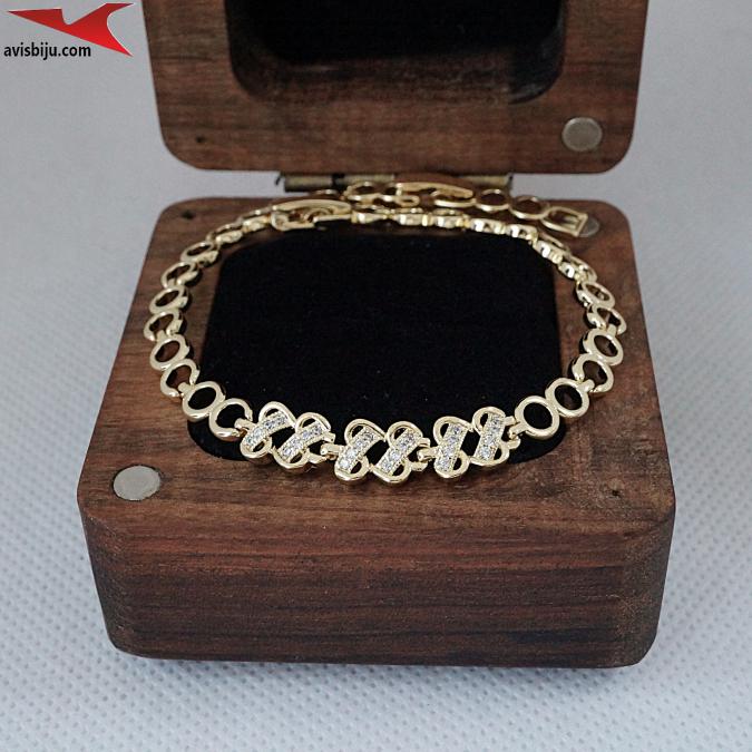 Гривна с 14К златно покритие и с цирконий