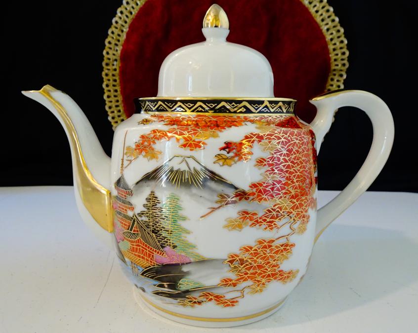 Чайник, кана японски порцелан Satsuma Kazan, злато.