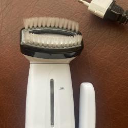 Продавам миниовлажнител-четка