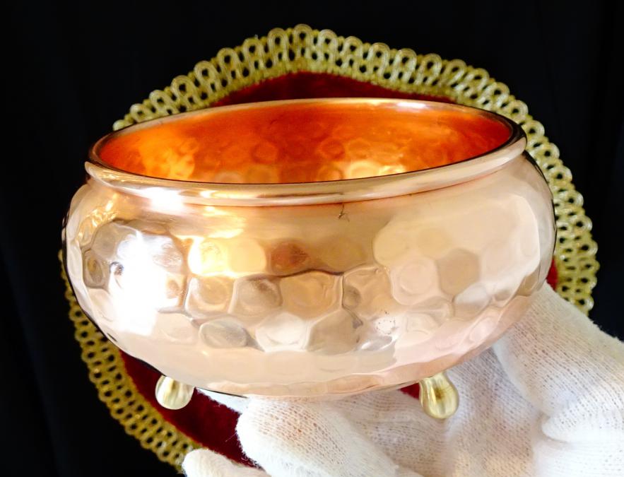 Медна бонбониера, меден съд, чиста червена мед.