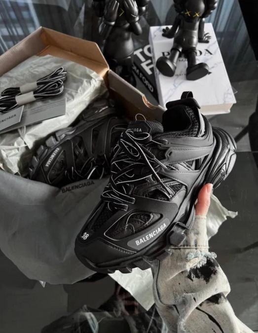 Balenciaga Track