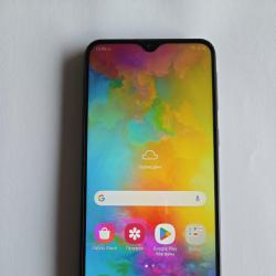 Продавам Samsung Galaxy M 20