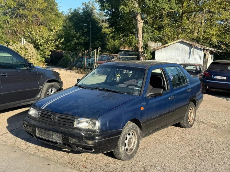Volkswagen Vento, 1996г., 200000 км, 111 €