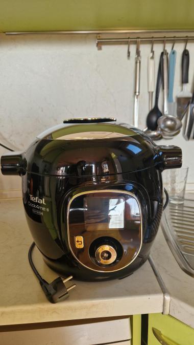 Продавам мултикукар Тefal Cook4me
