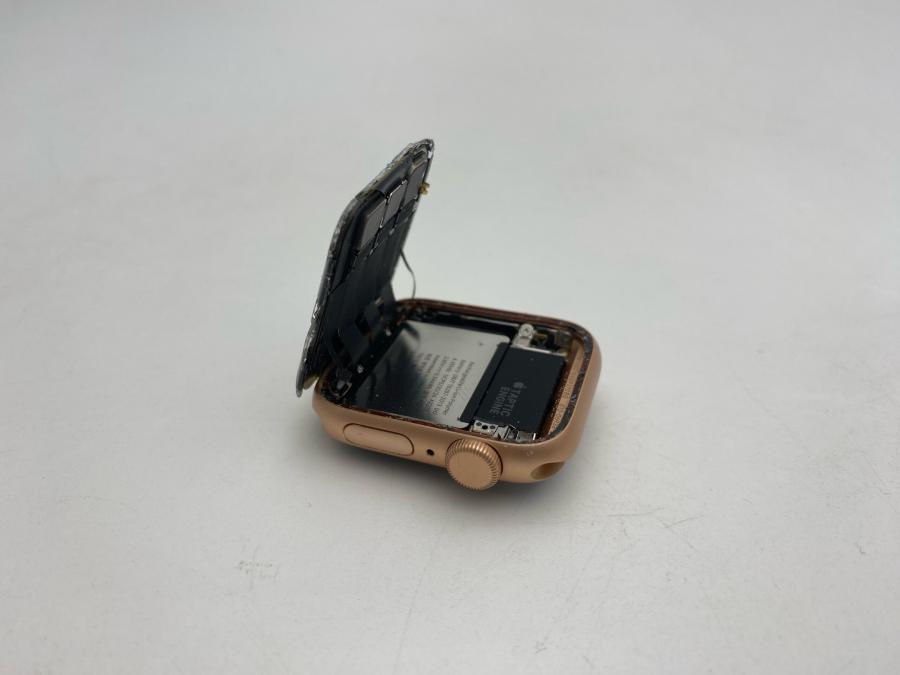 Смяна на батерия на Apple Watch  Сервиз Mlgroup, София
