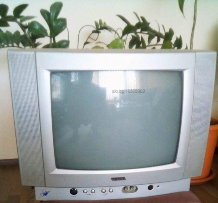 Продавам работещ малък телевизор Westel