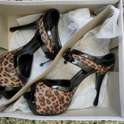 Обувки с леопардов принт