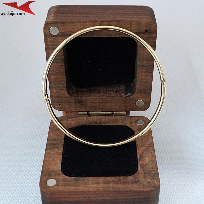 Гривна с 14К златно покритие