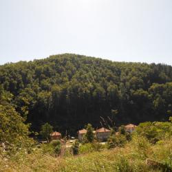 Продавам дворно място в Етъра - Габрово