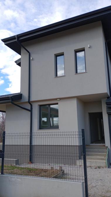 Продава Къща град Пловдив, Остромила