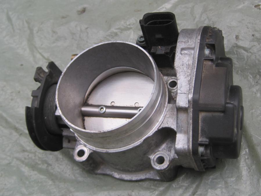 Дроселова Клапа 408236120001z VDO VW Golf 4 1j1, Passat 3B2 2,3 V5