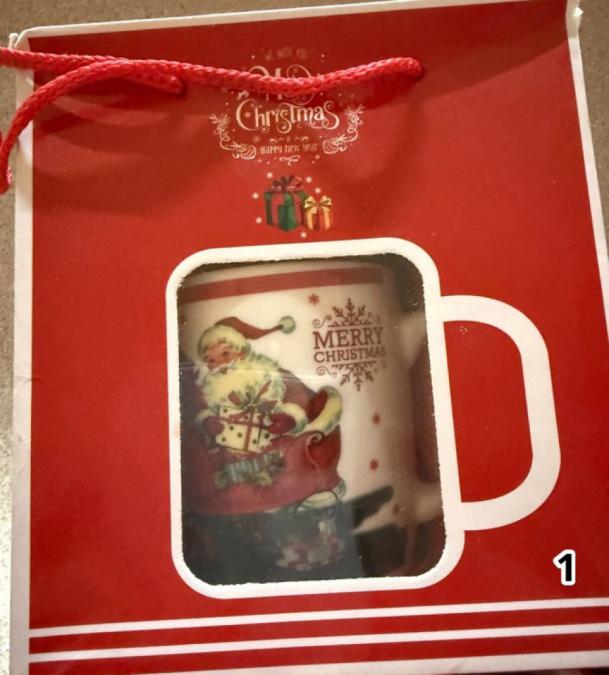 Оригинален коледен подарък чаша в оригинална опаковка и лъжичка