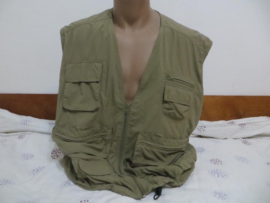 Елек за туризъм, лов и риболов Lafuma