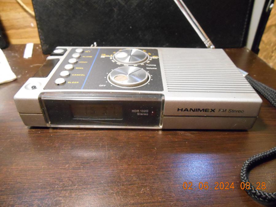 Hanimex HDR 1320 Portable Radio clock alarm - vintage 81