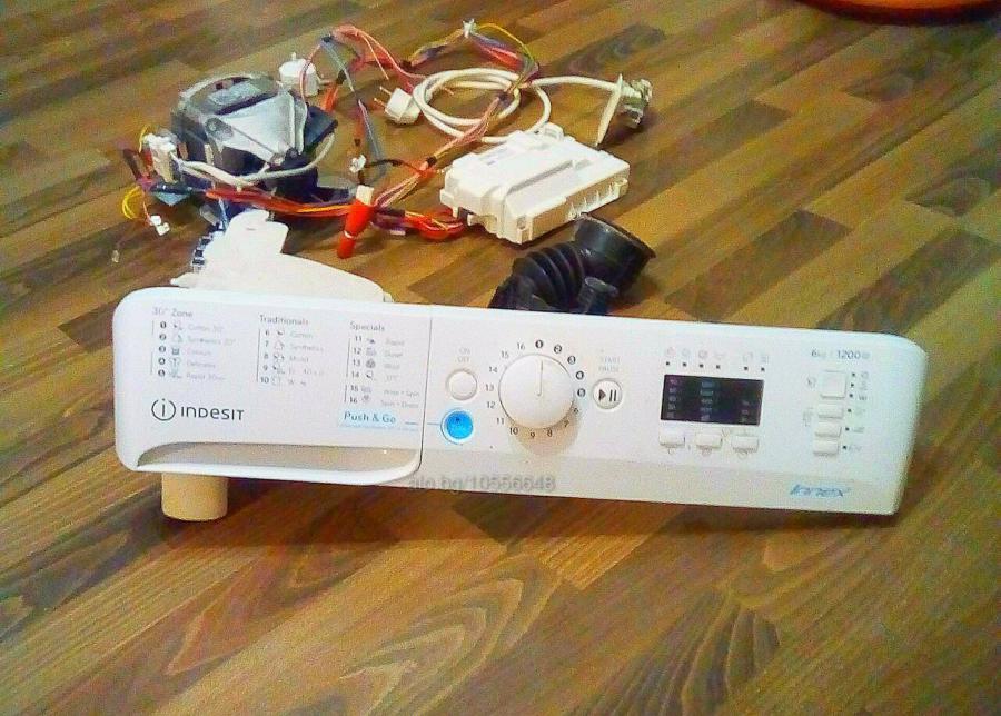 Продавам работещи резервни части за пералня Индезит Bwsa 61251 W EE N