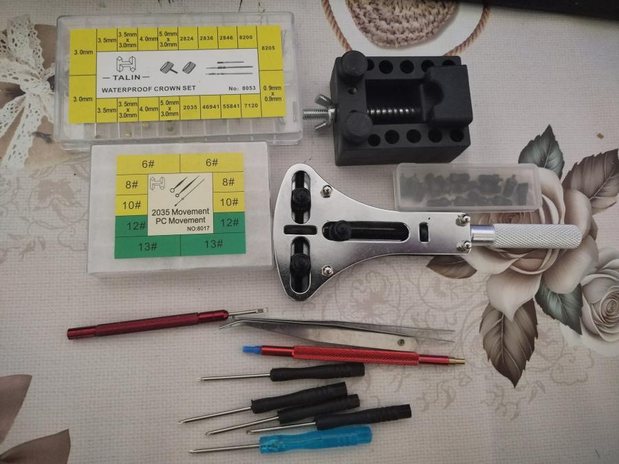 Часовникарски инструменти