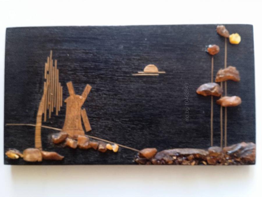 Картина с балтийски кехлибар на дърво 10 18 см