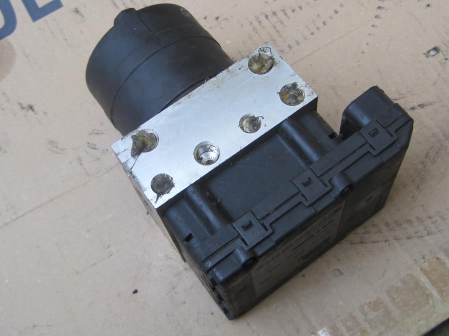 ABS модул 3a0907379 за VW Golf III 1991 - 1998, VW Golf 3 III Passat