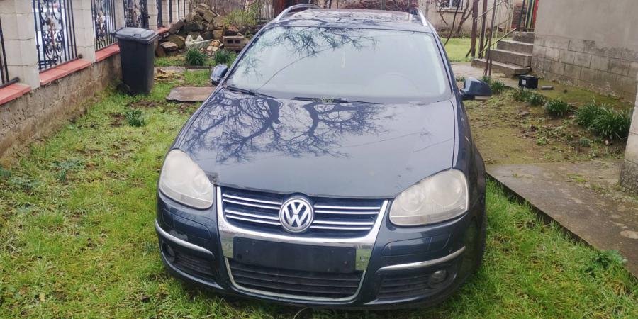Volkswagen Golf, 2009г., 200000 км, 111 лв.