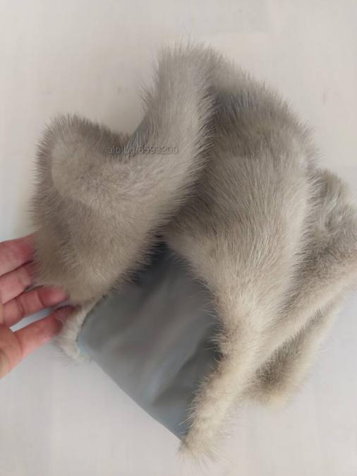 Кожена яка 92 см от естествен косъм сребърна норка