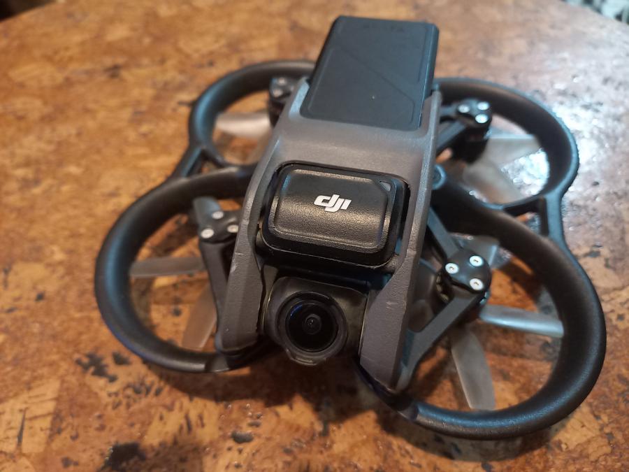 DJI Avata без ограничения, fly more combo с 4 батерии общо