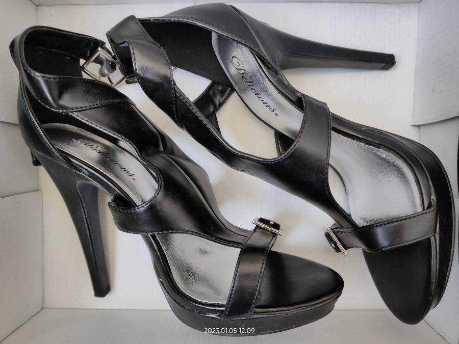 Летни обувки