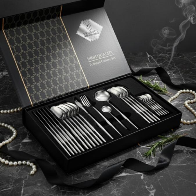 Комплект прибори за хранене от 24 части с луксозен дизайн и магнитна к