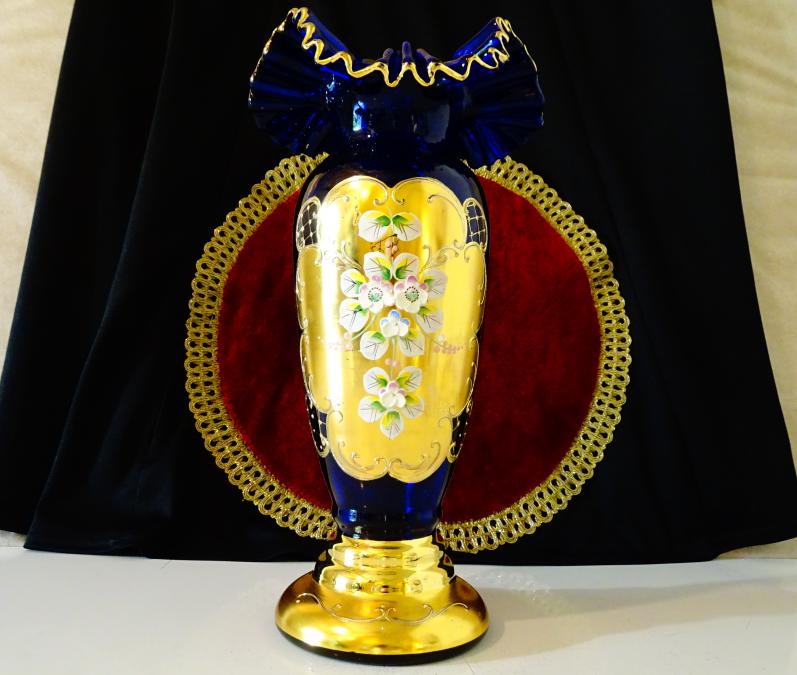 Кристална ваза Bohemia, злато, кобалт, етикет.