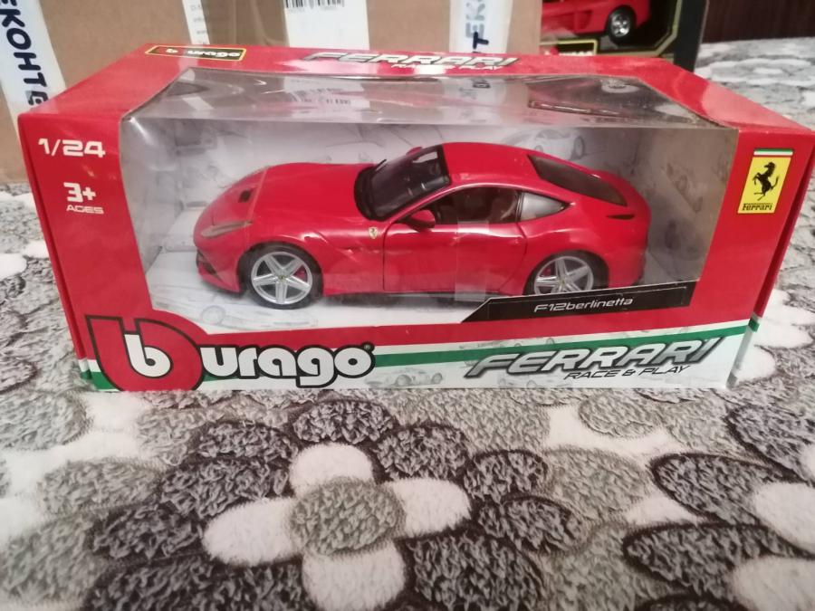 Колекционерски модел Ferrari - F12 Berlinetta 1 24 Bburago