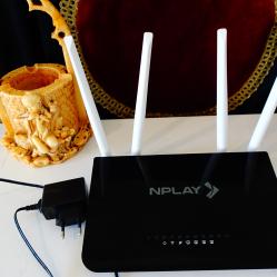 Рутер Nplay-nr100, зарядно.