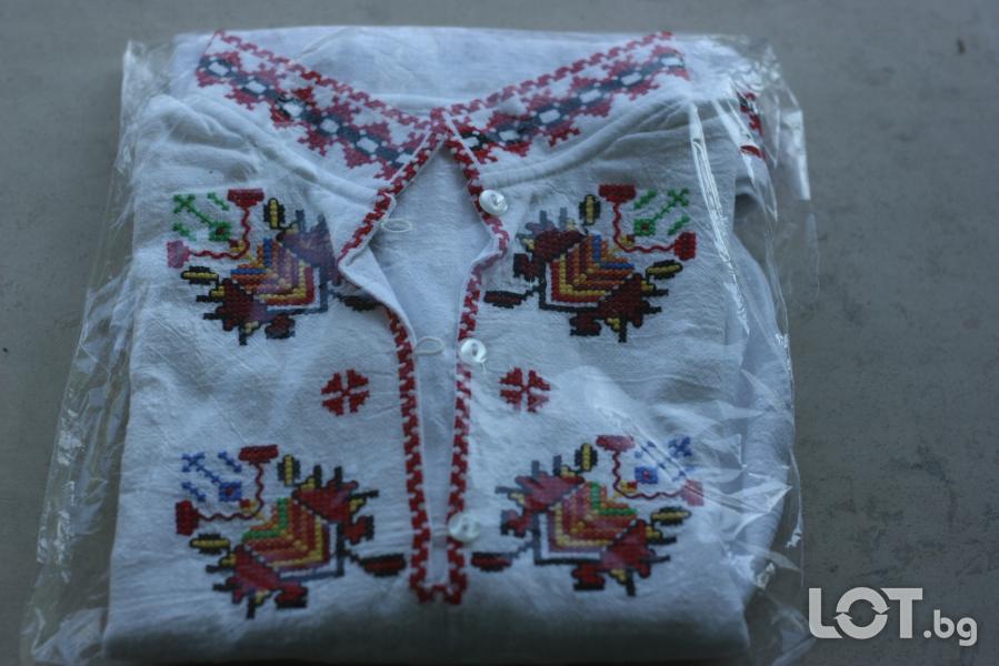 Памучна дамска риза с тракийски шевици