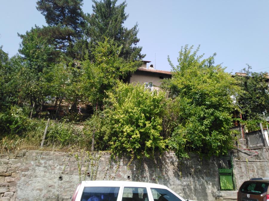 Къща в курортния град Вършец, в непосредствена близост до центъра