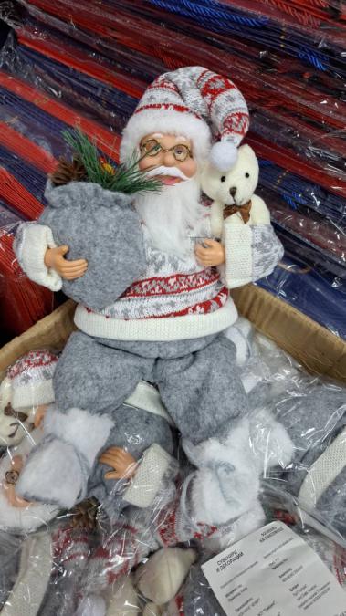 Голям Дядо Коледа с торба и мече - Атмосфера, уют и празничен стил