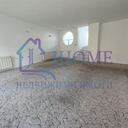 Уникален многостаен апартамент с Гараж, ул. Околчица