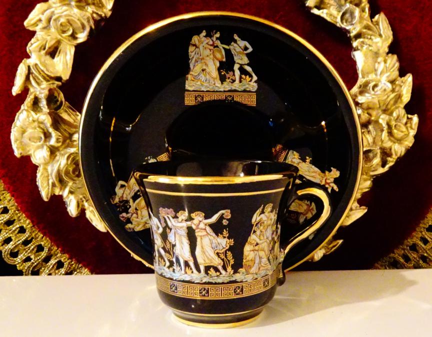 Гръцка чаша с чиния, 24 карата злато.