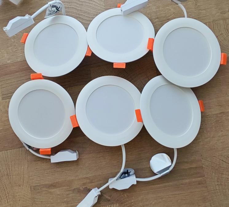 6 броя Димируеми LED Вградени Спот Лампи 8W 800 Лумена