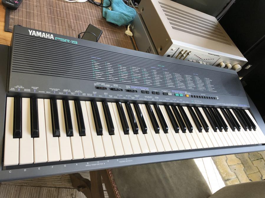 Keyboard Yamaha Psr-19