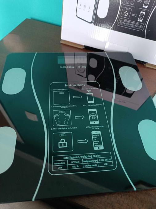 Кантар с възможност за измерване на индекса на телесните мазнини