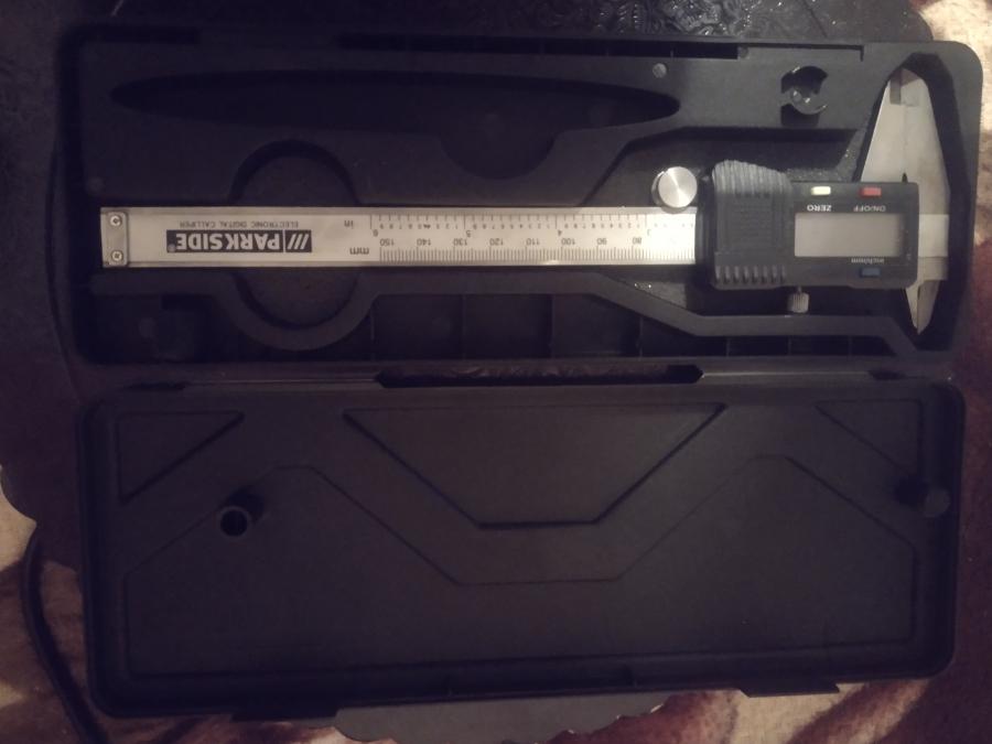 Прецизен дигитален шублер  Parkside  нов