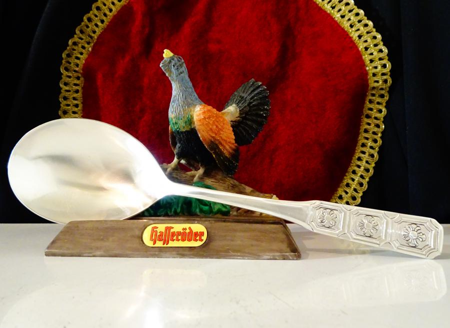 Посребрена лъжица за сервиране BSF 90.