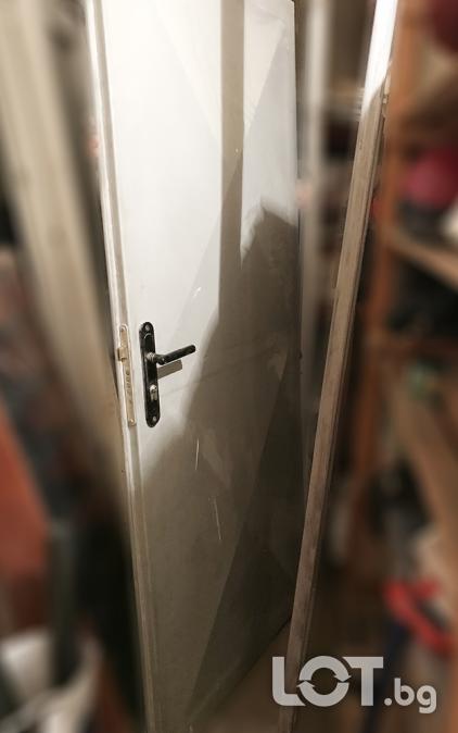 Метална двупластова врата, метална рамка, секретна брава