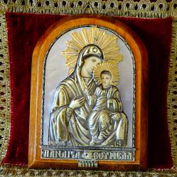 Старинна икона Св. Богородица Сумела, седеф, позлата.