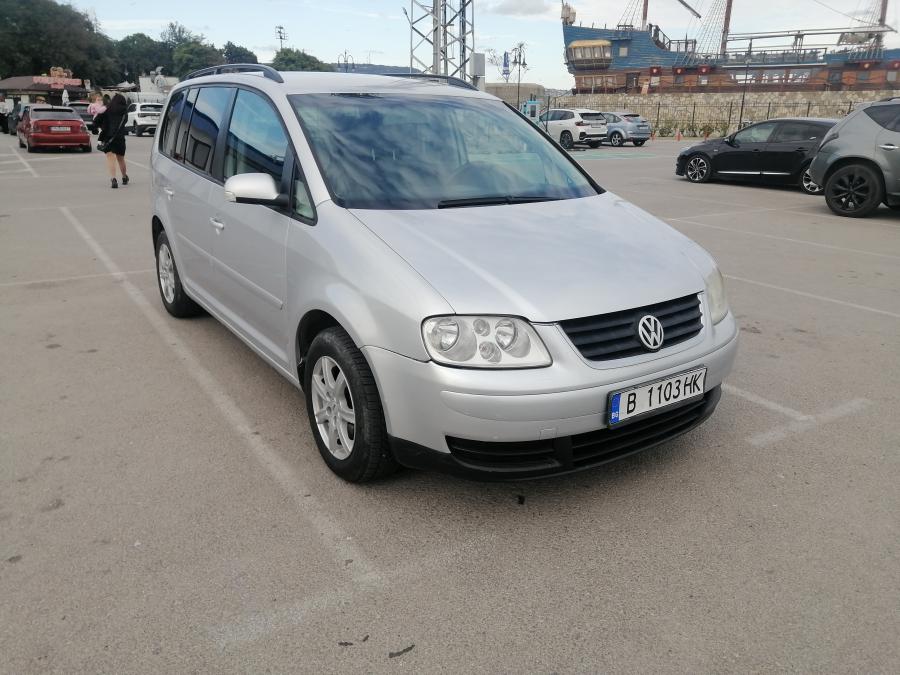 Volkswagen Touran, 2006г., 247000 км, 6700 лв.
